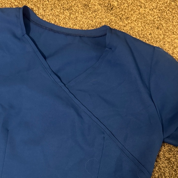 Scrub Top - Picture 2 of 2